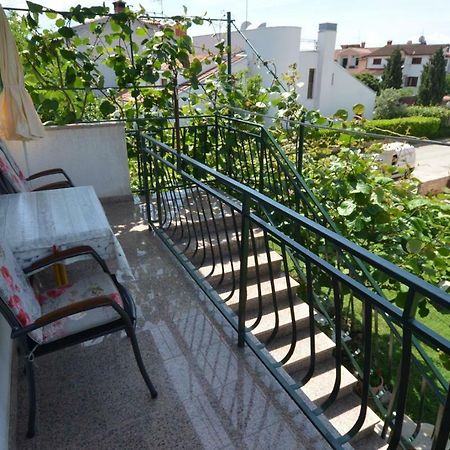 Koreni Apartments Ровинь Экстерьер фото