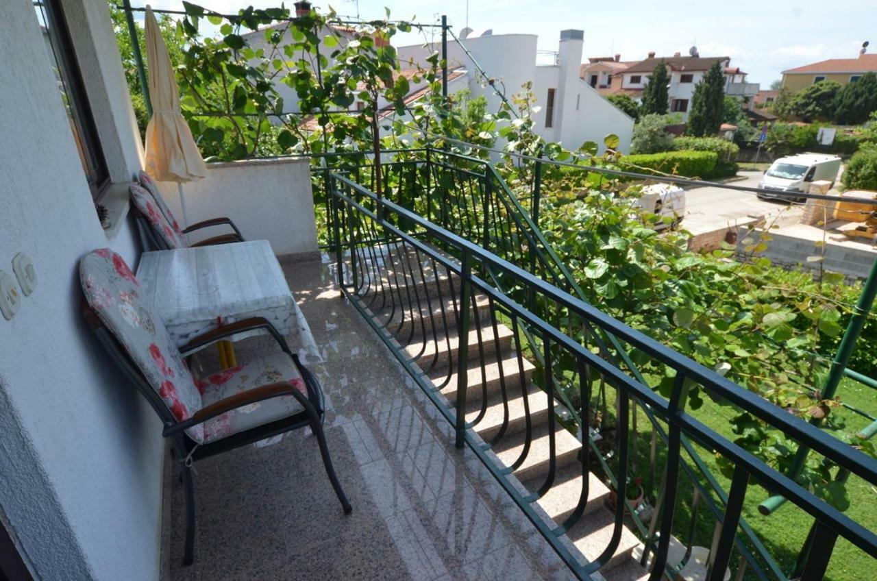 Koreni Apartments Ровинь Экстерьер фото