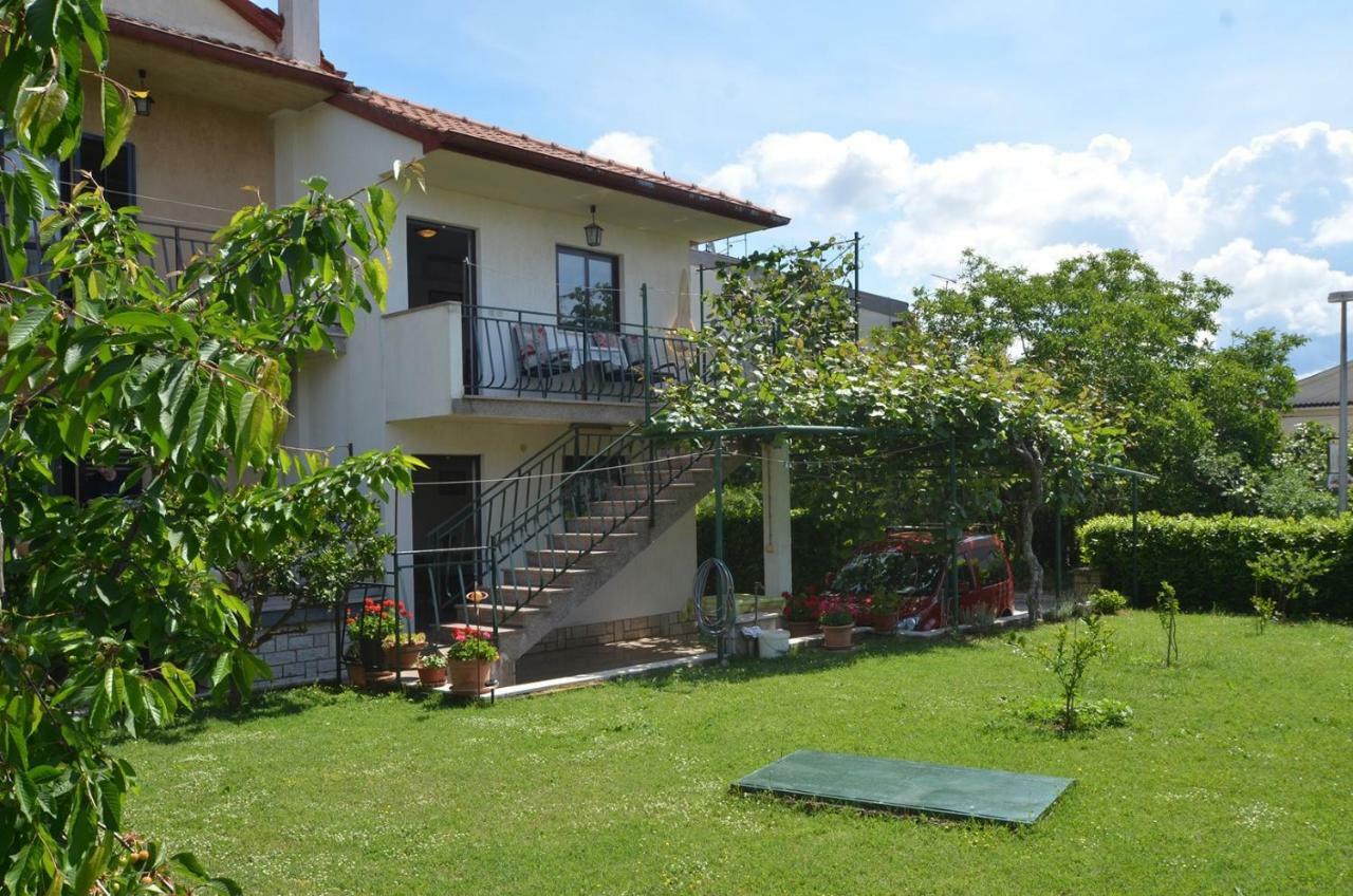 Koreni Apartments Ровинь Экстерьер фото